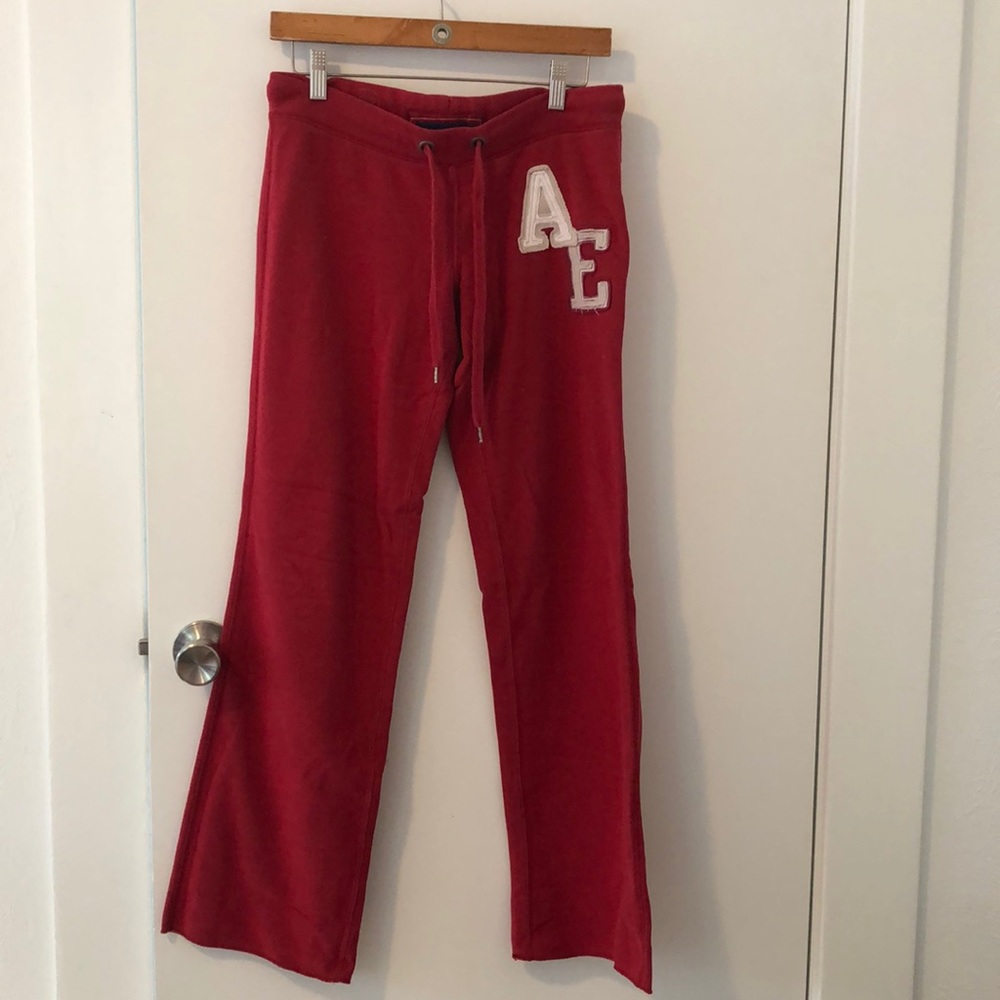 American Eagle | Women’s red sweatpants